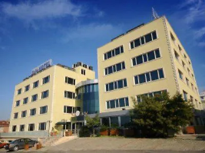 산리 스위트 4*