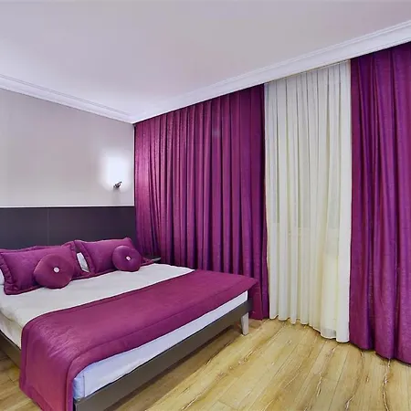 Otel The Hera Premium 4*