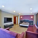 The Hera Premium 4*