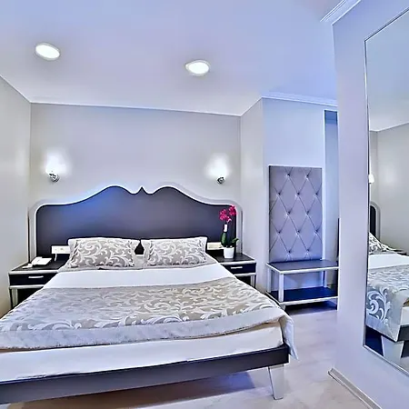 Szálloda The Hera Premium 4*