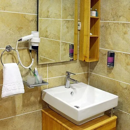 The Hera Premium Hotel 4*