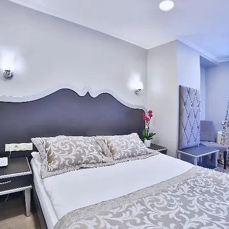 Szálloda The Hera Premium 4*