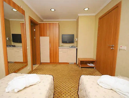Szálloda The Hera Premium 4*