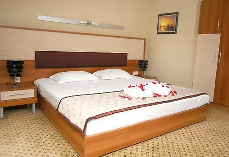 Otel The Hera Premium 4*