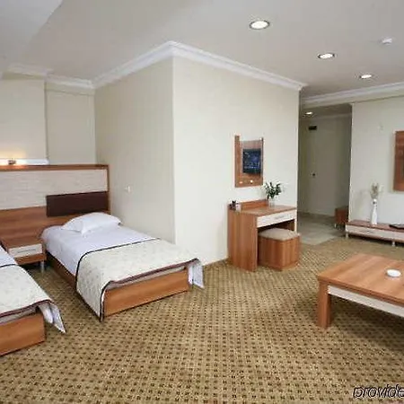 Otel The Hera Premium 4*
